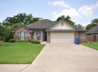 1004 Cardinal Dr, Richwood, TX 77566