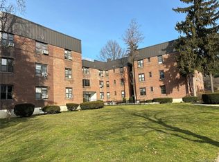 23 Schenck Ave APT 1AC, Great Neck, NY 11021