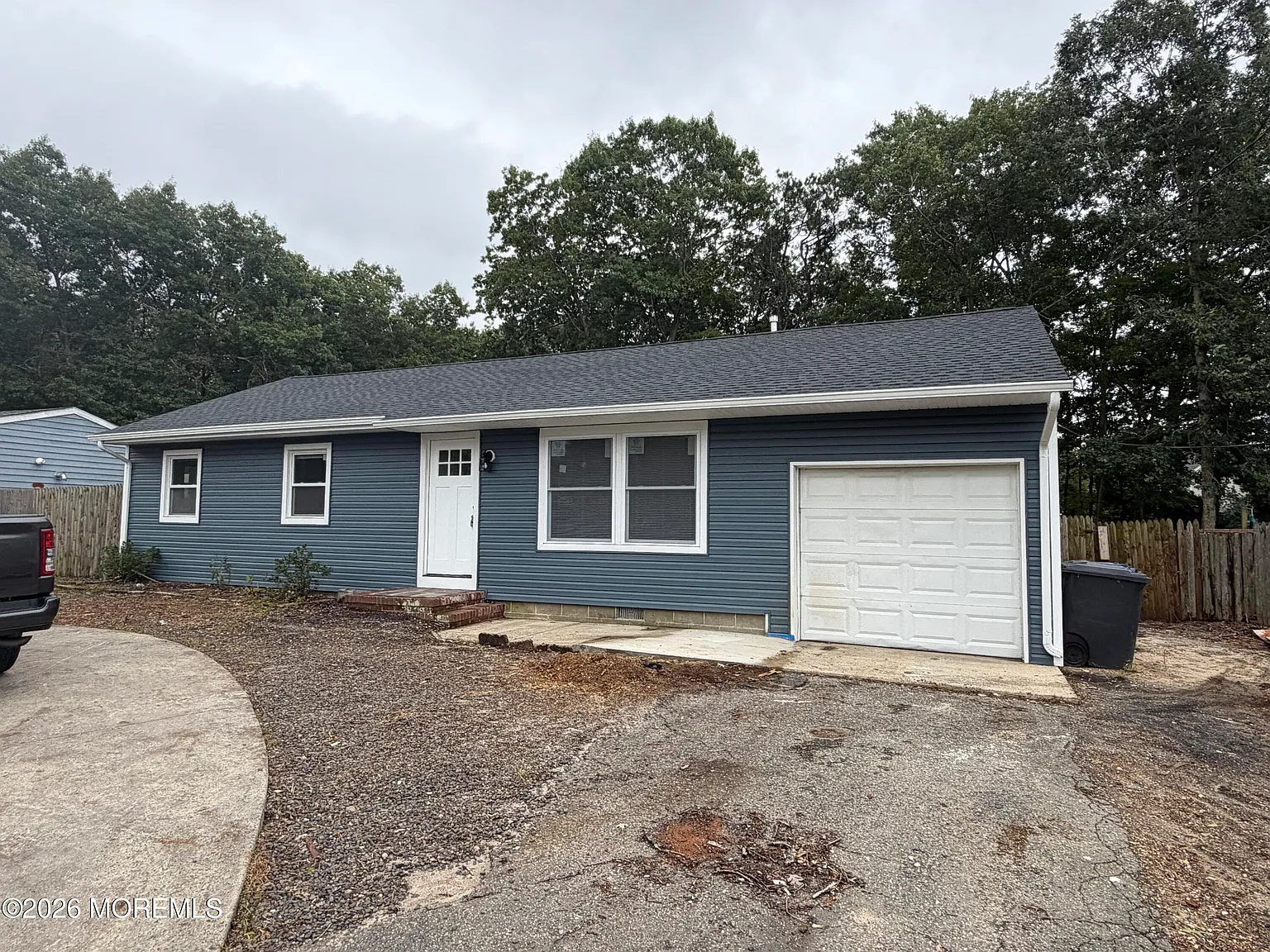 3 bed, 1.5 bath, 996 sqft, $3,100 — Photo 2