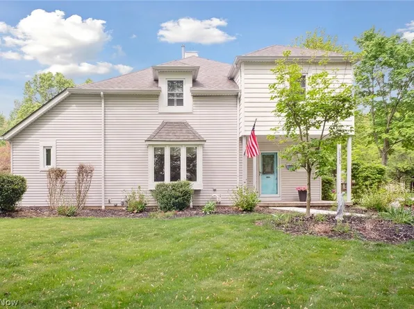 36264 Oakview Ln, Avon, OH 44011