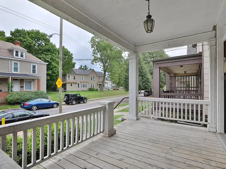 23 E Blake Ave — Photo 2