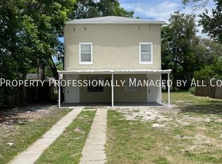 327 1/2 Avenue J SE, Winter Haven, FL 33880