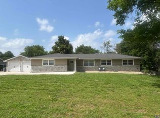 1310 Drury Ln, Emporia, KS 66801