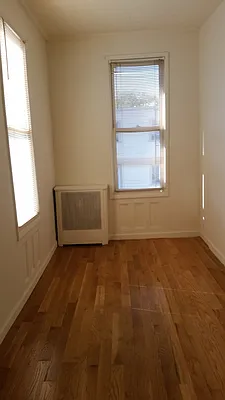 Rented by MCR Realty | media 15