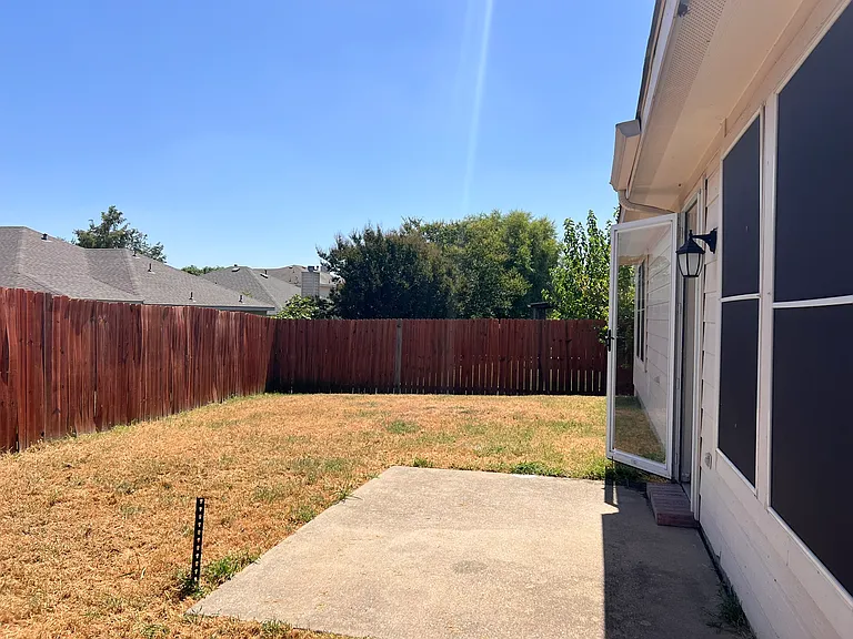 1017 Alexandria Dr — Photo 25