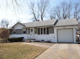 2718 N 98th St, Omaha, NE 68134