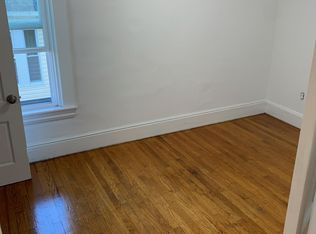 8 Cottage St #3R, Worcester, MA 01609