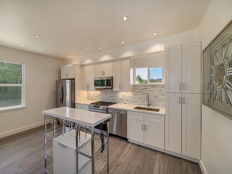 532 Yulupa Ave — Photo 5