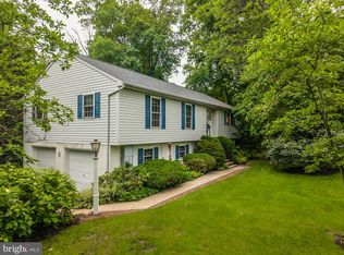 327 Hunters Run Rd, Honey Brook, PA 19344