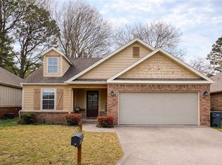 63 E Madrid St, Fayetteville, AR 72703