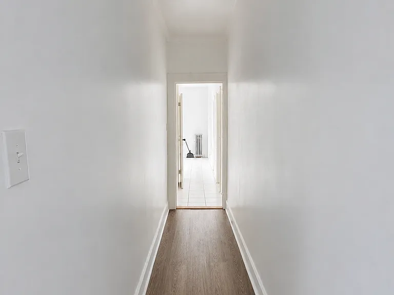 192 Shephard Ave #2 — Photo 5