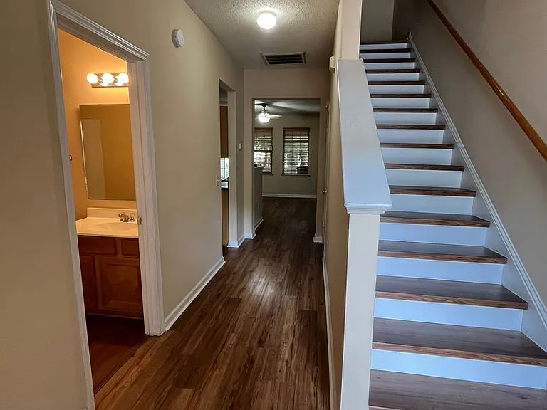 285 Brookshire Rd — Photo 2