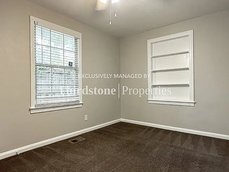 2406 Lamee Ave — Photo 13