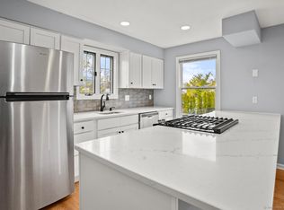 7 Dean St #2-210, Danbury, CT 06810