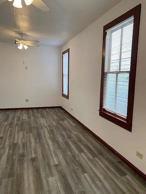 2 bed, 1.0 bath, 1000 sqft, $1,700 — Photo 2
