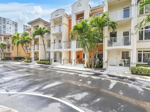 2704 NE 184th Ter, Aventura, FL 33160