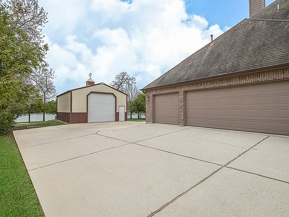 5th image of 8540 Majestic Lake Ct