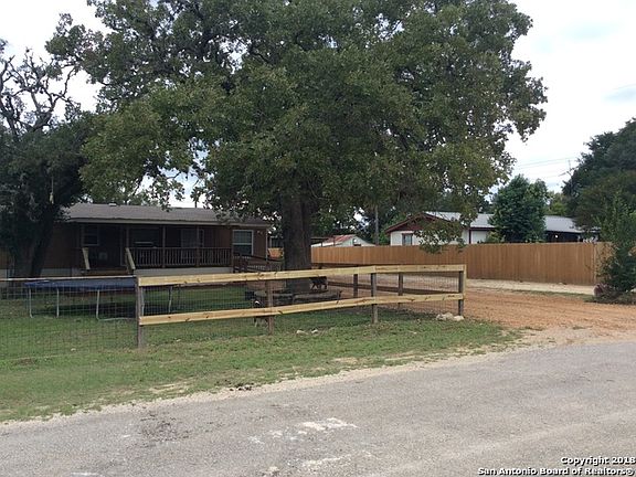 2nd image of 477 Oak Dr