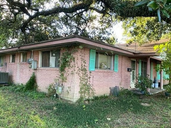 3rd image of 6110 Glen Echo Dr