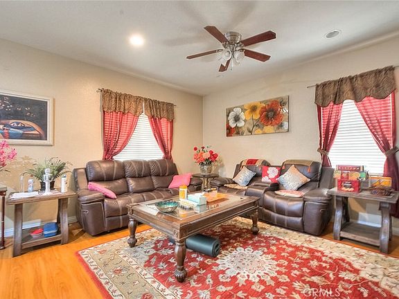 5th image of 1011 Alderwood Way