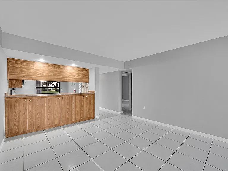 1713 Whitehall Dr #103 — Photo 15
