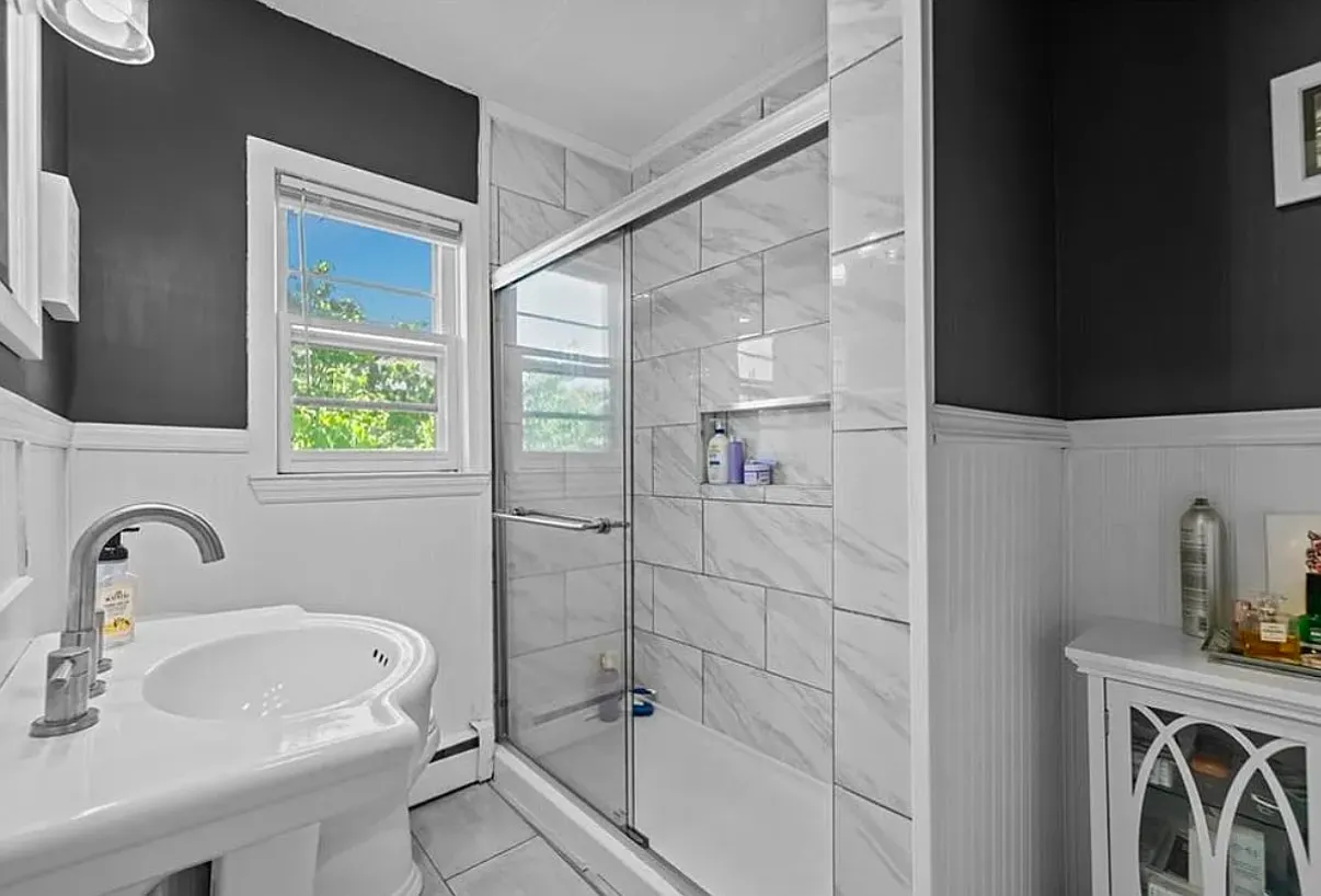 2 bed, $2,400 — Photo 2