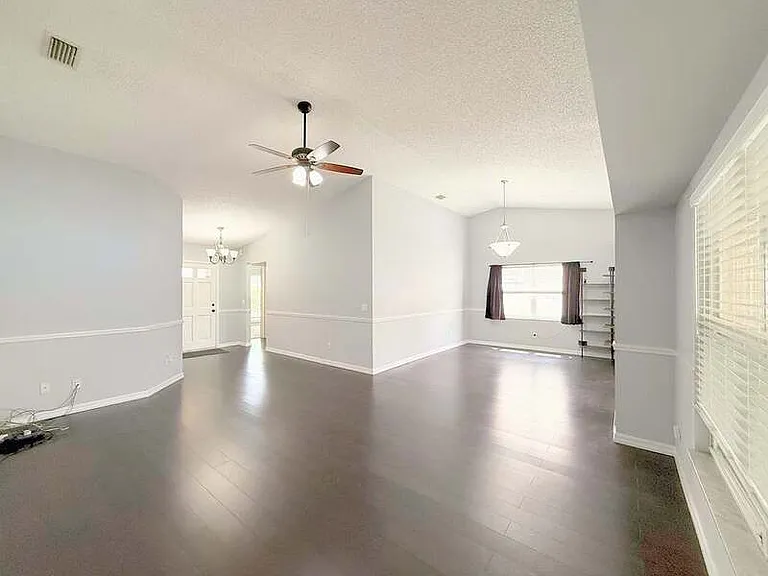 1118 Hardwood Dr — Photo 16