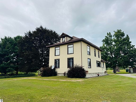 2nd image of 7146 River Rd