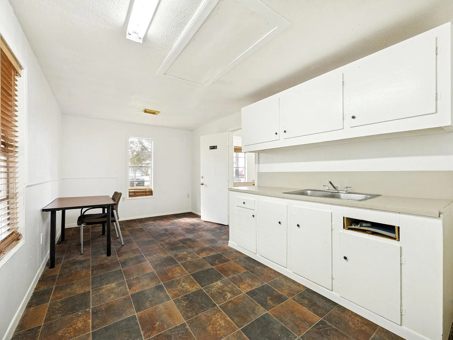 Studio, 1.0 bath, $1,500 — Photo 3