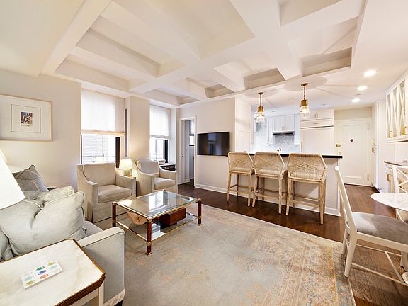 3rd image of 21 E 87th St #8D