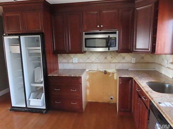 4th image of 208 W Lake Dr