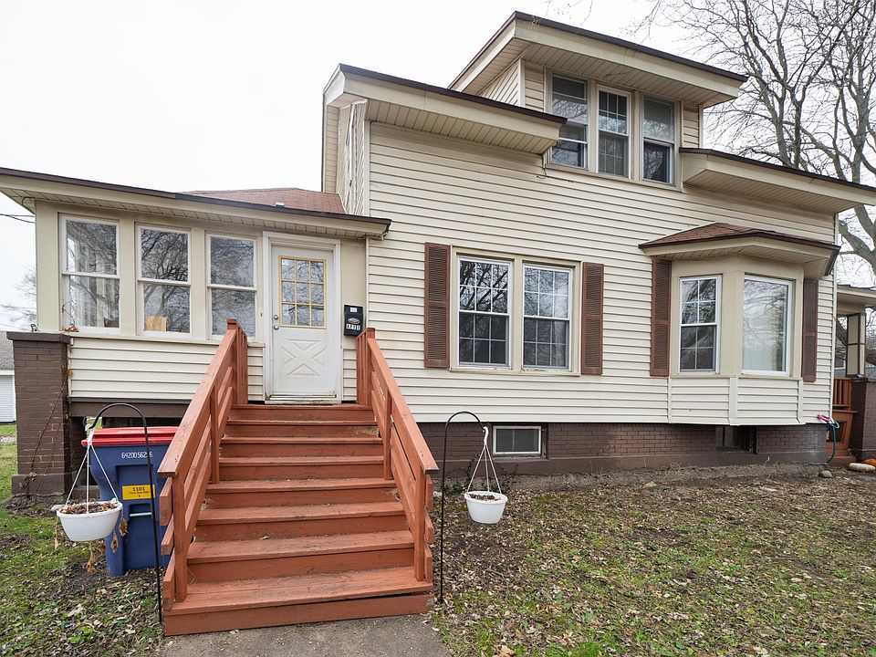 1st image of 1101 Pine Ave NW #1