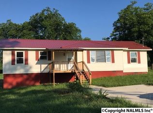 10 Walker Dr SW, Arab, AL 35016