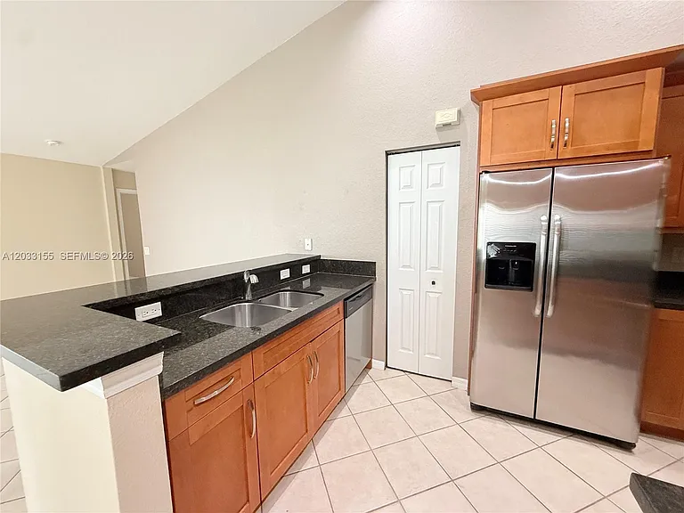 1530 Canary Island Dr — Photo 4