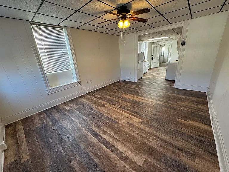 701 S Railroad St #5 — Photo 6