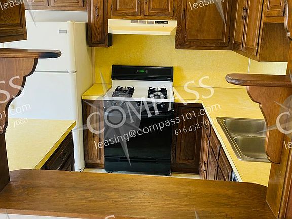4th image of 879 Hardwick Dr SE #879