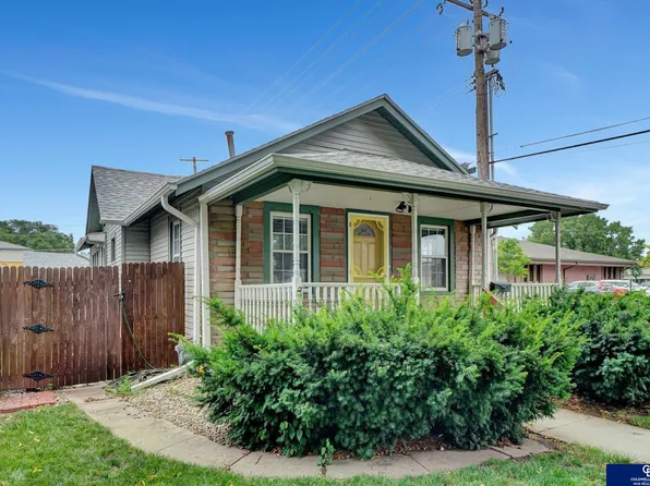 1376 Chautauqua Ave, Lincoln, NE 68510