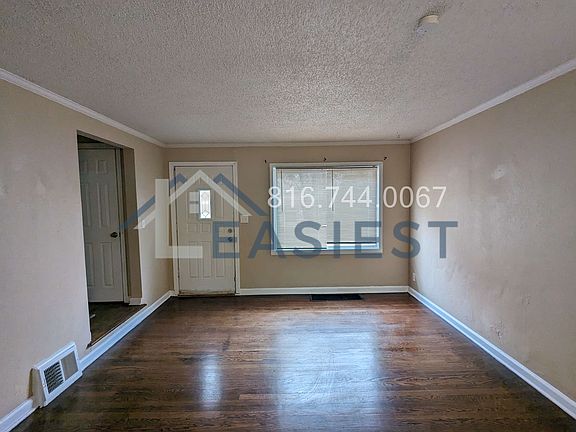 3rd image of 5514 Wabash Ave