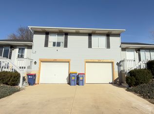 2557 Woodmeadow Dr SE, Grand Rapids, MI 49546