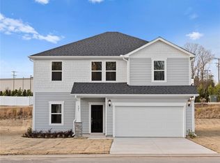 521 Hazelcroft Dr, Fountain Inn, SC 29644