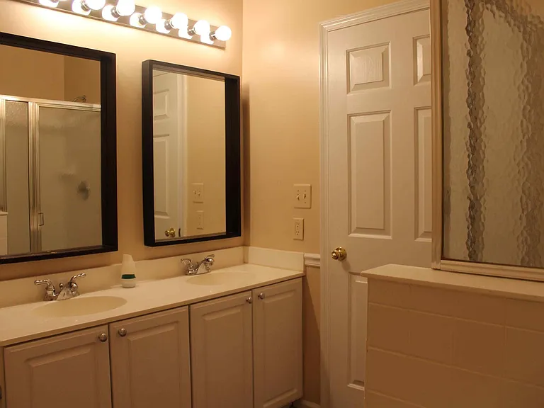 14252 Glade Spring Dr — Photo 41