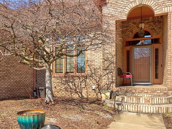 5th image of 6451 Pheasant Dr