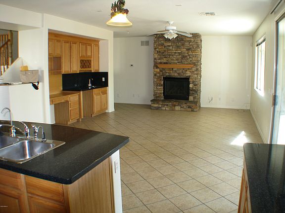 5th image of 14641 W Clarendon Ave