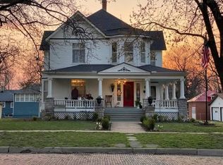 815 S Highland Ave, Chanute, KS 66720