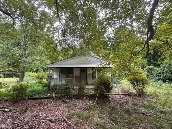 244 Red Mens Hall Rd, Port Haywood, VA 23138