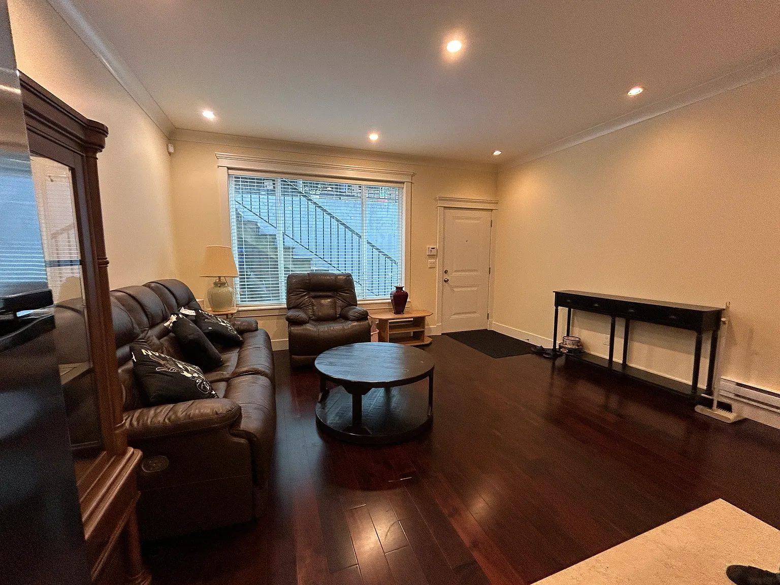 2 bed, 1000 sqft, $1,950 — Photo 4