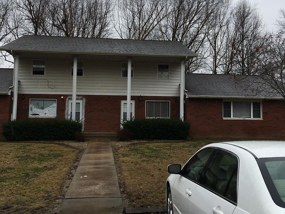 1st image of 304 Williamsburg Dr APT 4