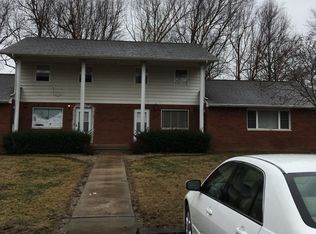 304 Williamsburg Dr APT 4, De Soto, IL 62924
