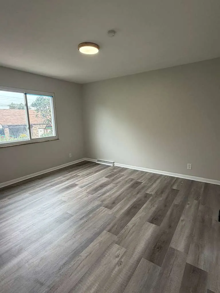 4 bed, 1444 sqft, $2,250 — Photo 4