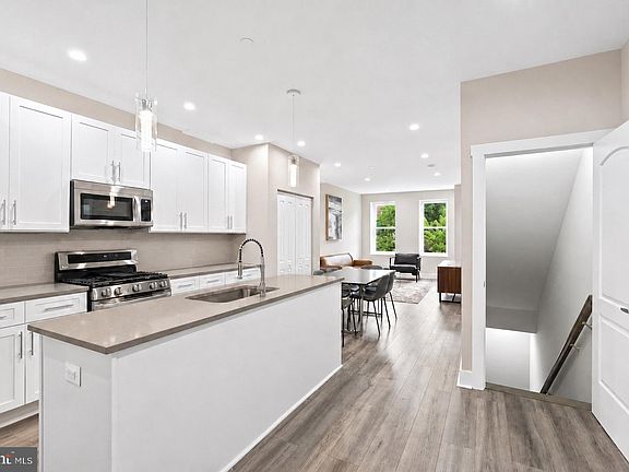 5th image of 38 Randolph Pl NW #A